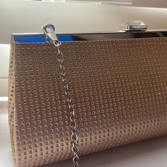 Gold clutch - Picture 2 of 4